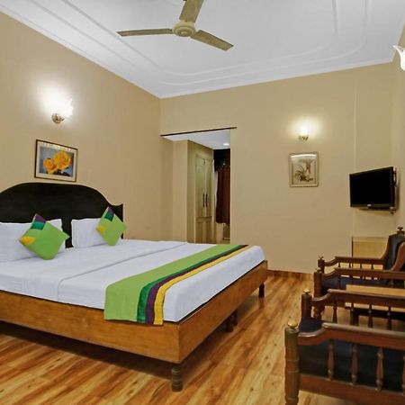 Treebo Mira Inn Calcutta Buitenkant foto