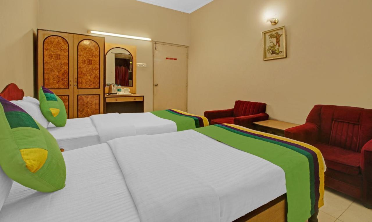 Treebo Mira Inn Calcutta Buitenkant foto