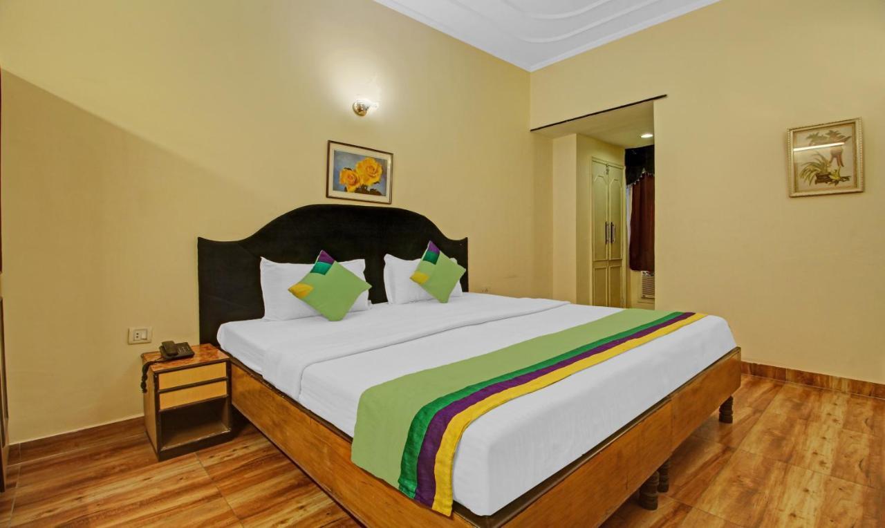 Treebo Mira Inn Calcutta Buitenkant foto