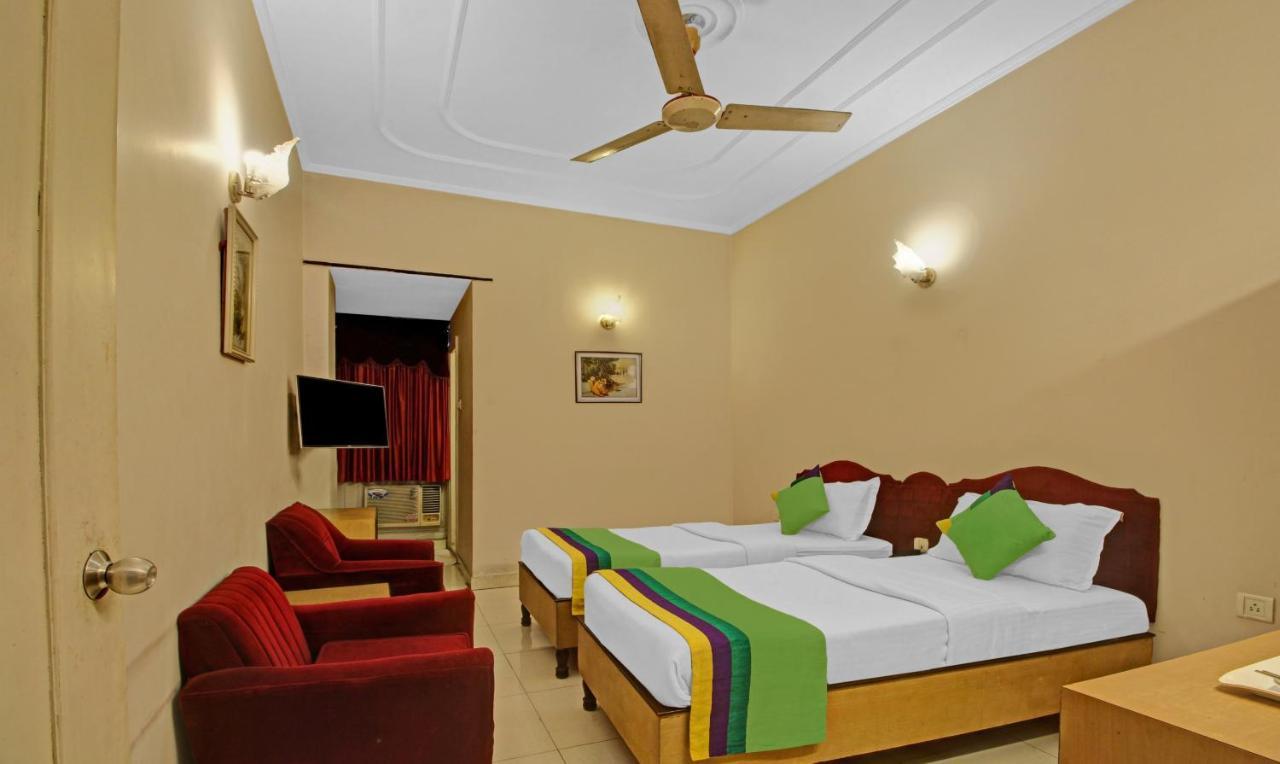Treebo Mira Inn Calcutta Buitenkant foto